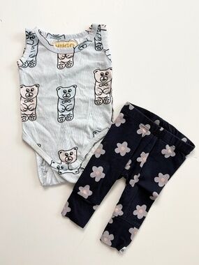 Hugo loves tiki baby bundle